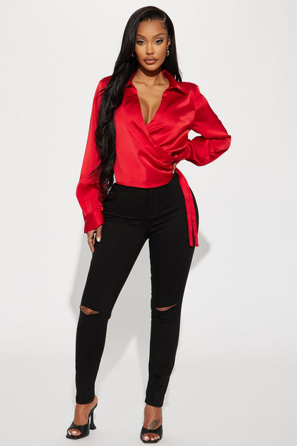 Skinny-Jeans mit schmaler Taille - Schwarz